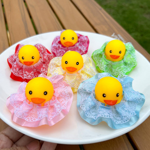 Bán buôn mũ tắm số 8 ít vịt Khăn Váy tự làm đồ chơi phụ kiện Tạp dề ít màu vàng vịt sữa trà Xe Quà Tặng - Product Image 2