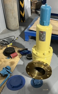 Small Portable Manual Control Safety Valve <strong>test</strong> Bench With air and Water Testing