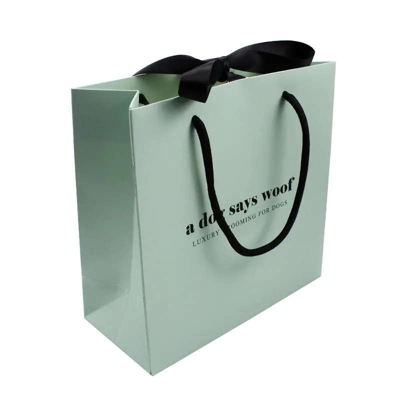 Cardboard Green Paper Bag Custom Printed Logo Shopping Paper Bags Luxury Clothing Packaging Gift Carrier Bag