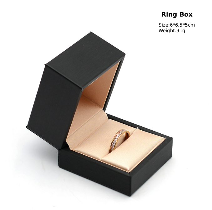 Black ring box