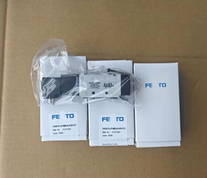 Plastic F e <strong>s</strong> t o VYKB-F10-M32-16-PE-1HPS 8122822 - Product Image 2