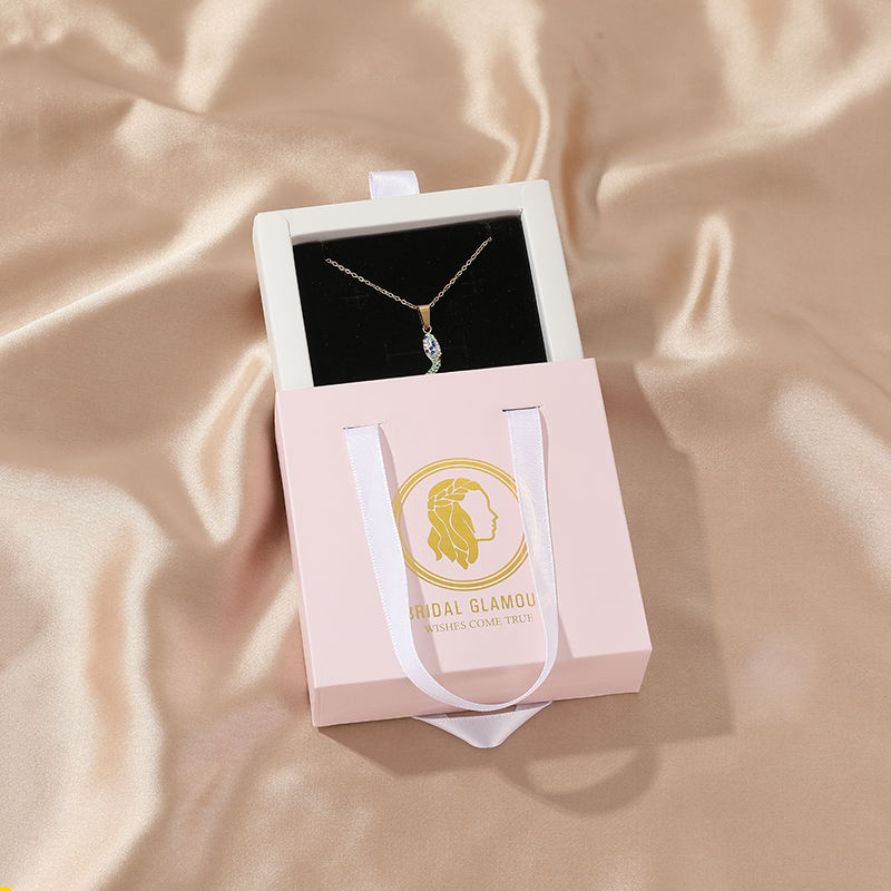 Rosa con espuma de joyas