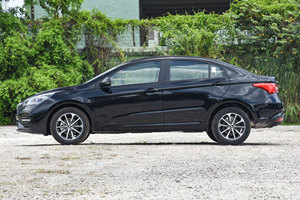 2024 Chery Arrizo 5 Sedan kompakt benzinli araba 1.5t CVT Euro VI emisyon manuel dişli kutusu koyu ışık Turbo Xindong versiyonu - Product Image 4