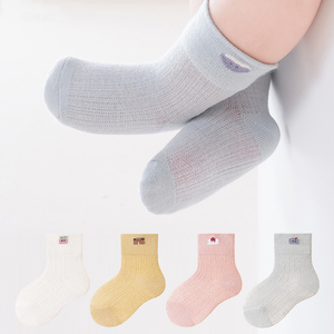 夏の薄い通気性の子供用靴下ソフト快適なかわいい子供用靴下