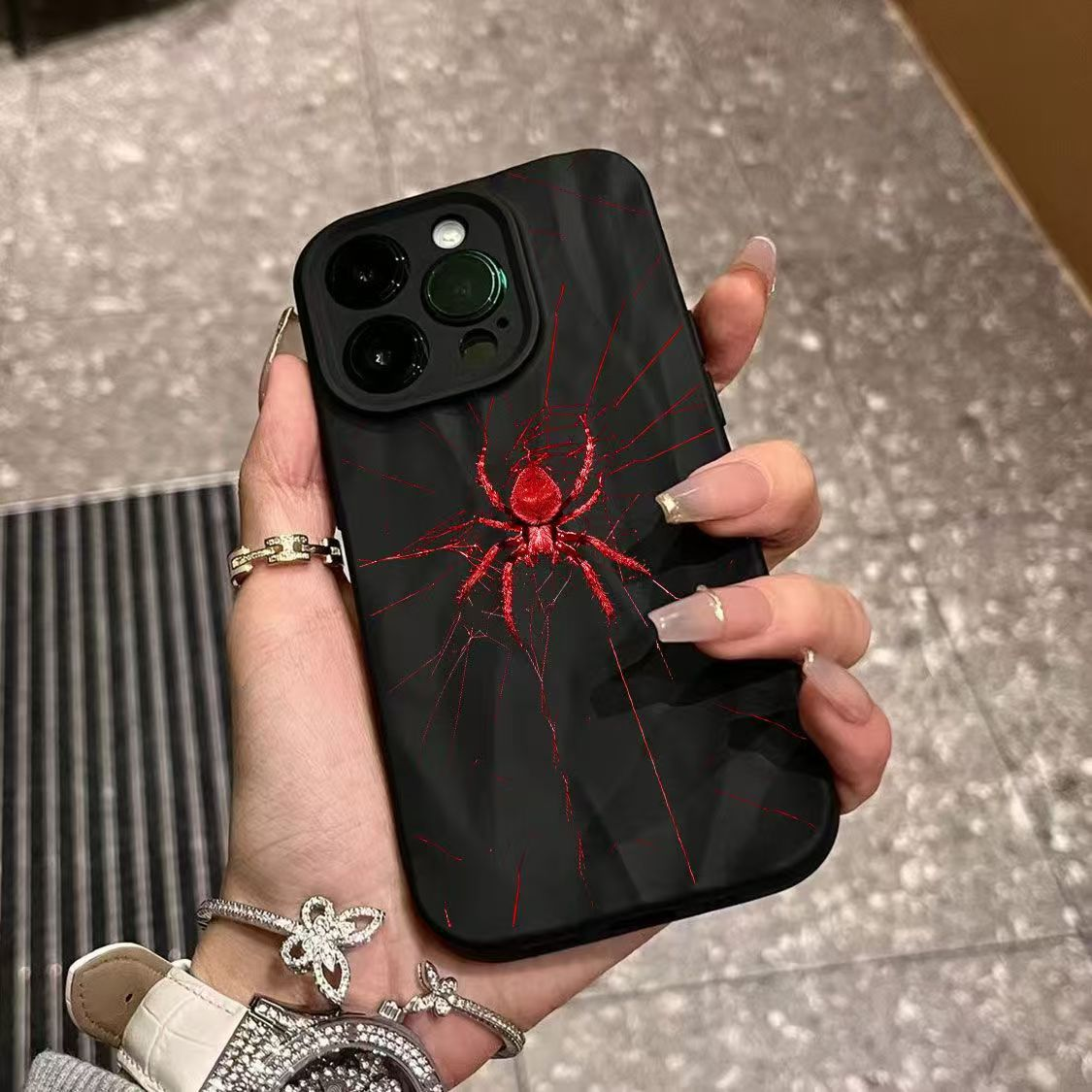 Black-spider