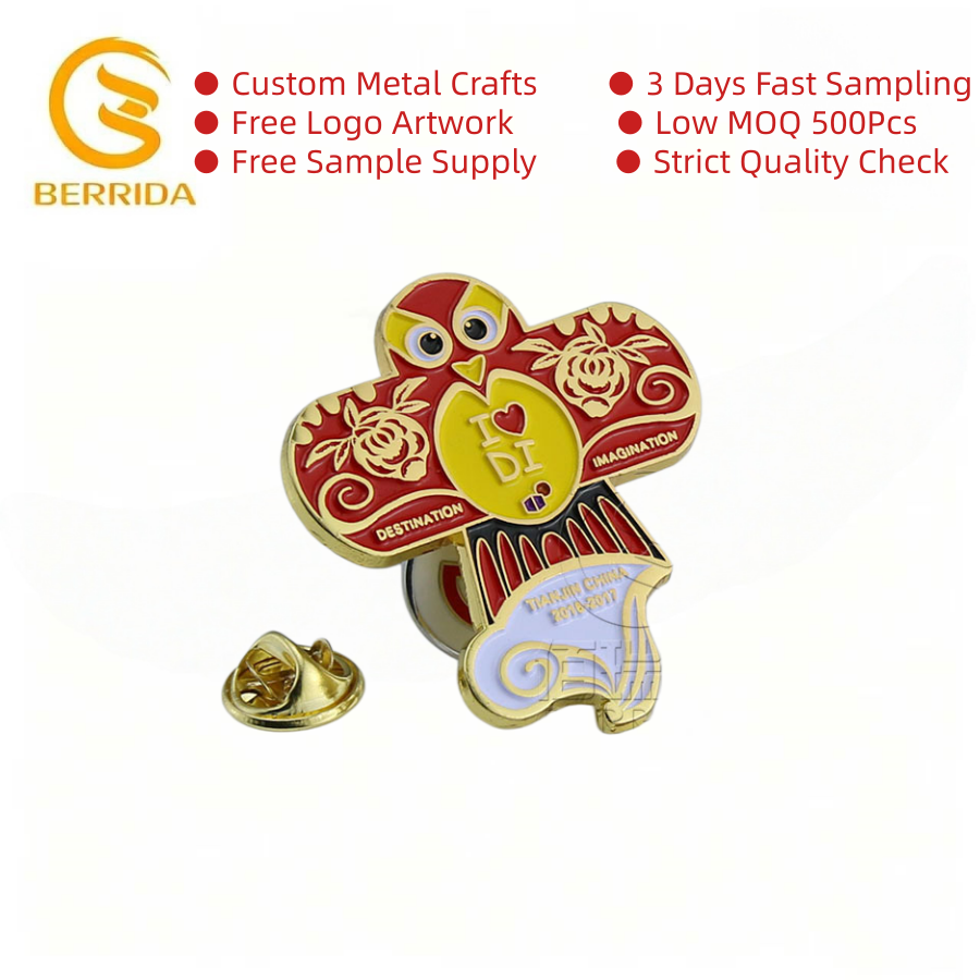 Badge émaillé doré en forme de hibou cerf-volant rouge et jaune