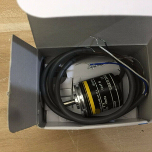 Новый и оригинальный E6A2-CW3C 360P/R поворотный кодер в наличии на складе PLC Контроллер программирования - Product Image 1