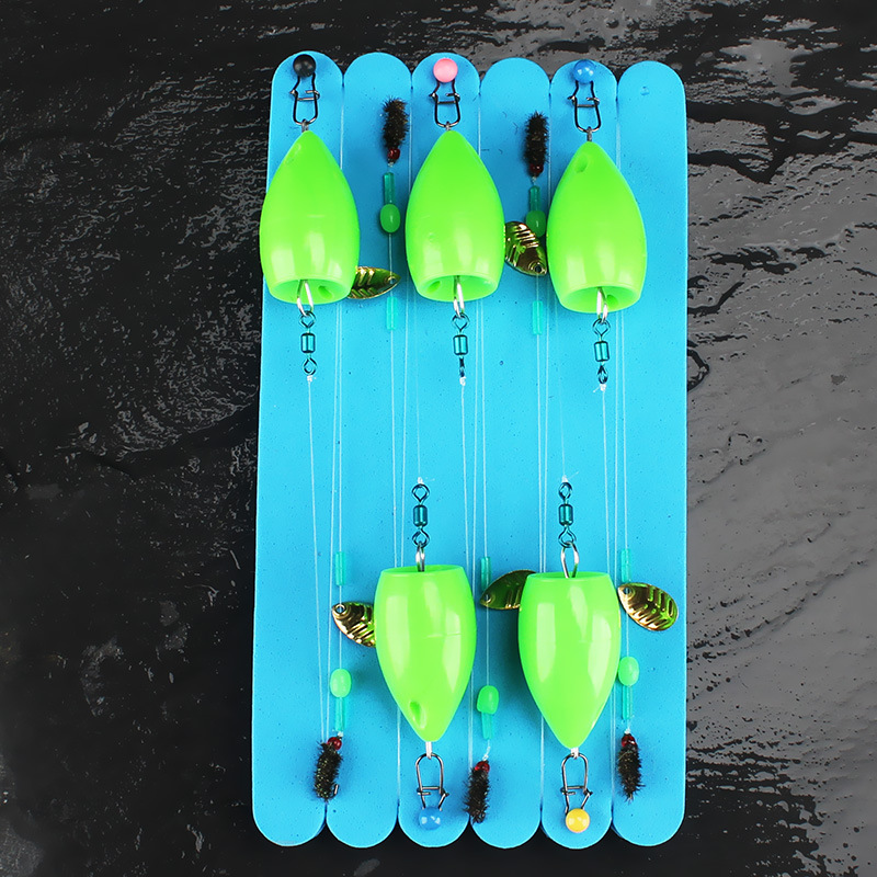 Mosca flotando en el agua