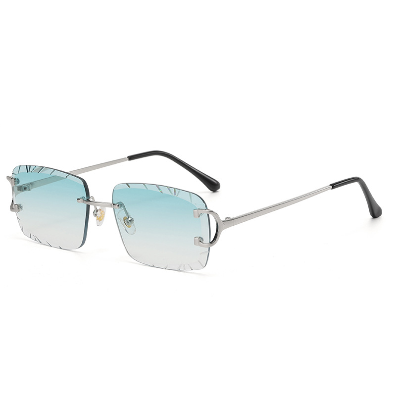 Silver frame green c4