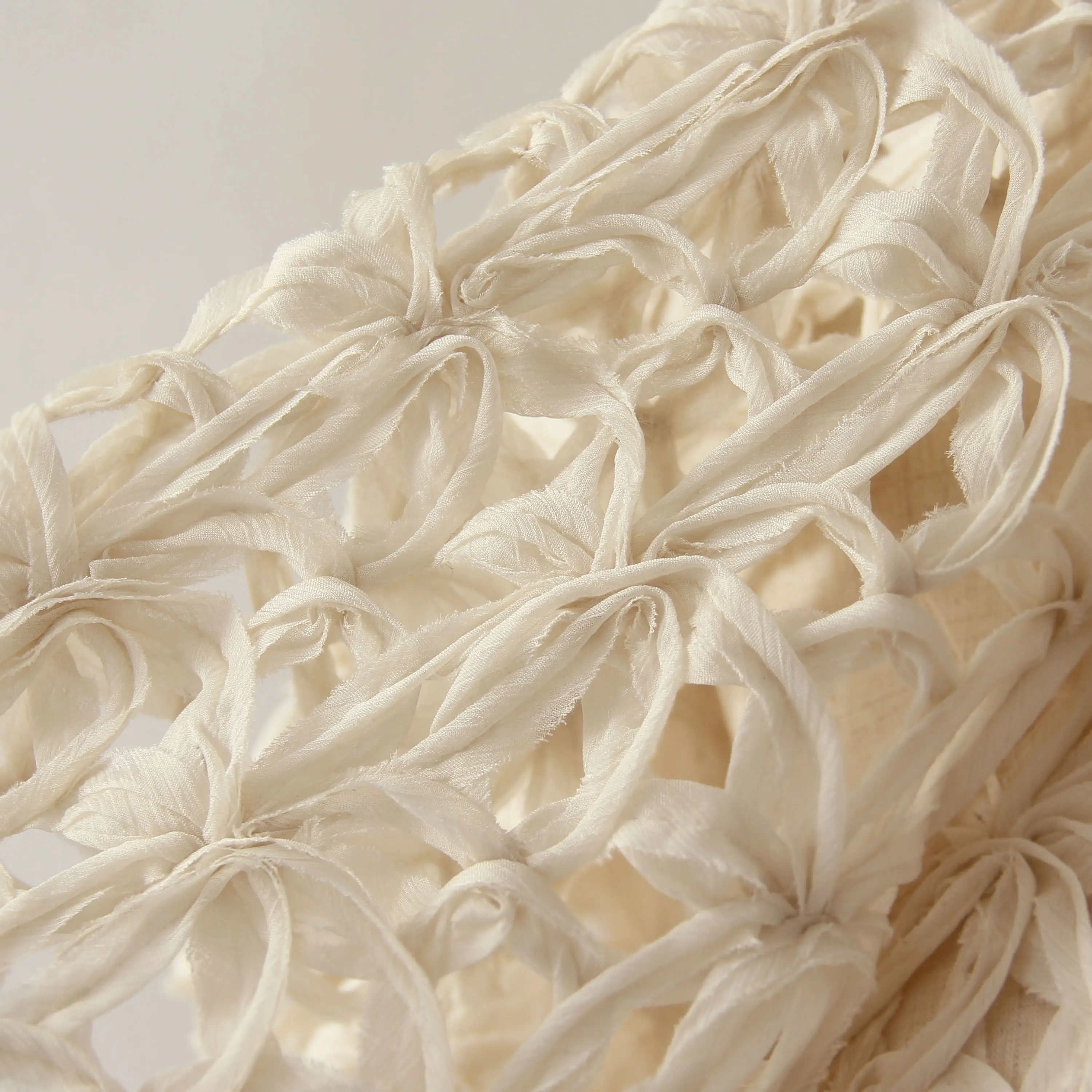 Haute qualité 100% polyester mousseline de soie blanc cercle motif géométrique broderie tissu dentelle brodé pour robe de chemise d'été