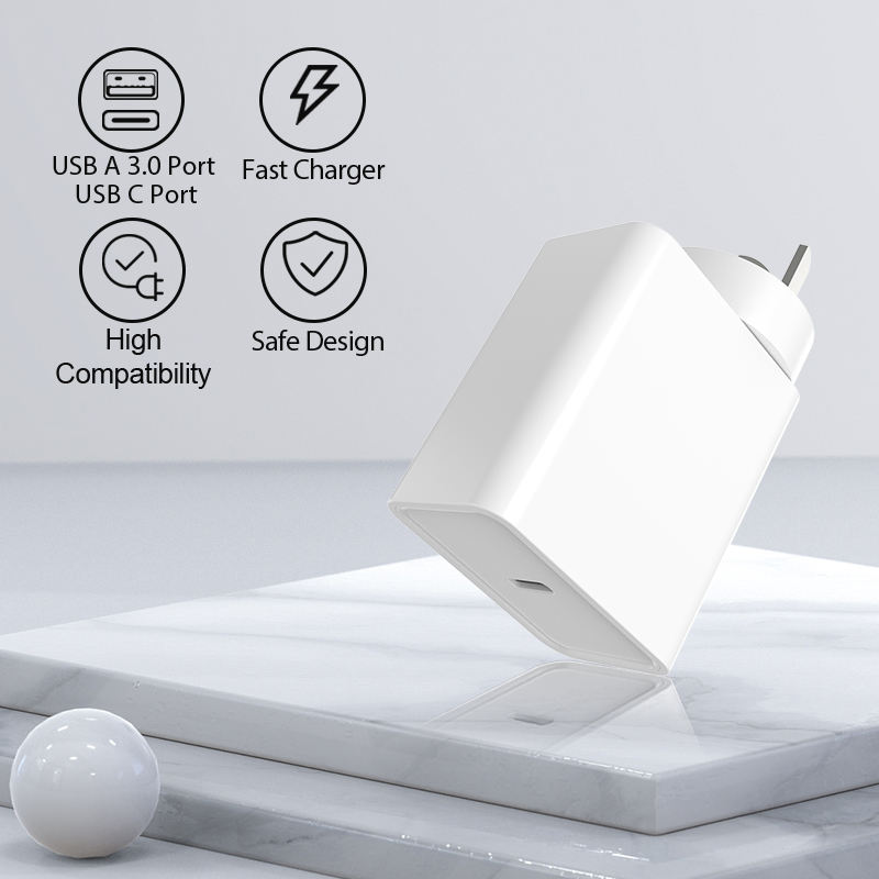 ที่ชาร์จติดผนัง USB C สีขาว