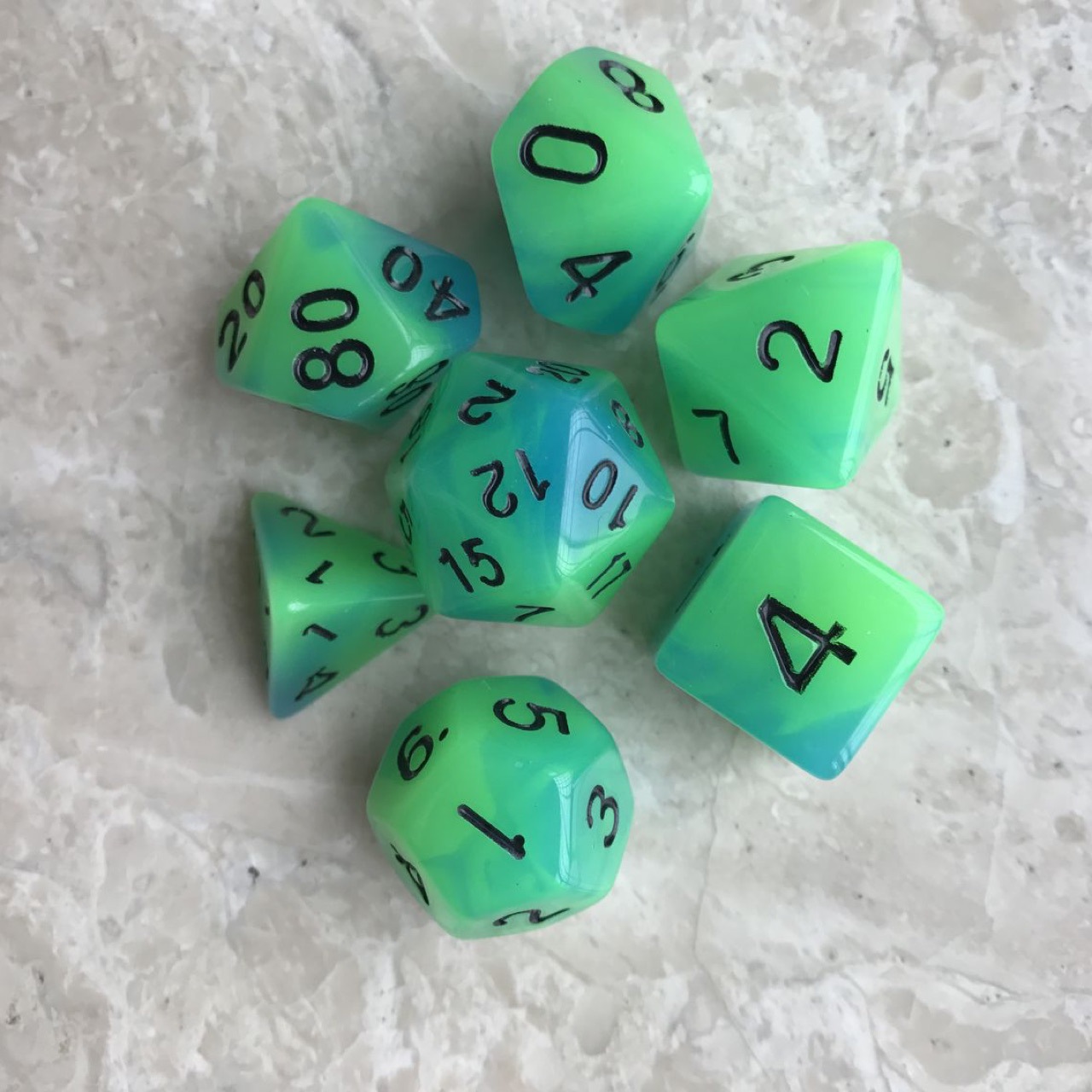 Azul + Verde que brillan en la oscuridad
