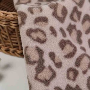 Thực Hiện Để Đặt Hàng In <span class=keywords><strong>100Polyester</strong></span> Đồng Bằng Phong Cách Stretch Chống Pilling Micro Cực Fleece Sherpa Vải Cho Hàng May Mặc - Product Image 5