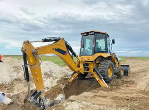 Máquina BHL75 TLB de servicio pesado con cubo 4 en 1 para excavación y carga - Product Image 2