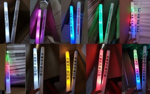 Palo de luz de espuma LED multicolor promocional, palo de espuma intermitente de piruleta con impresión de logotipo personalizado para eventos