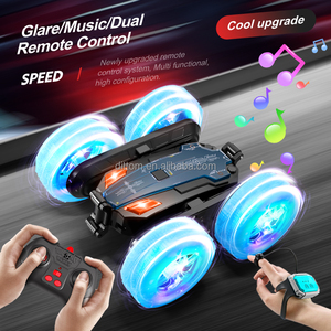 <span class=keywords><strong>2</strong></span>.4G & 手表Gestrue双遥控遥控摆臂特技车360度旋转，带彩色光轮