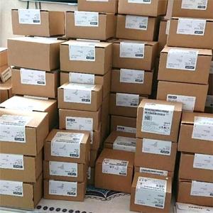 6SL3210-5FE10-4UF0 nuovi prodotti di automazione originali a buon mercato programmabile Logic PLC Controller S7-1200