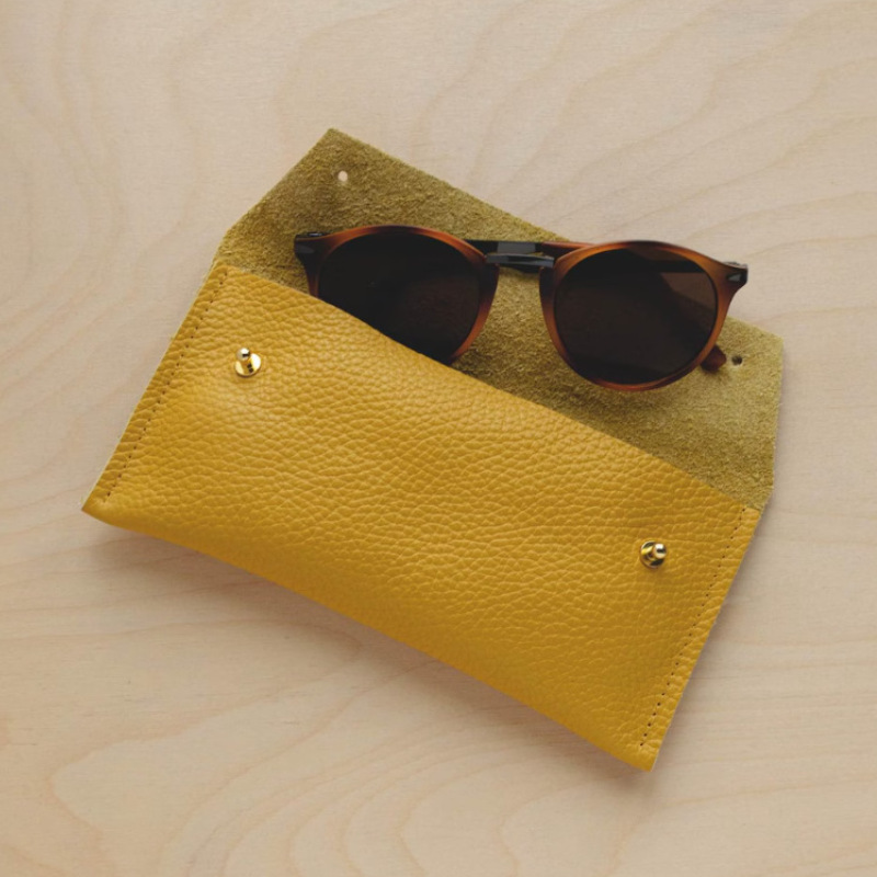 Jaune