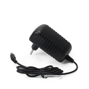 Adattatore di alimentazione scheda a pedale di alta qualità 9V 1A effetto chitarra per Stompbox Arduino - Product Image 1