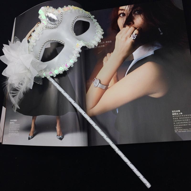 Strass à paillettes à main fleur côté blanc, taille unique
