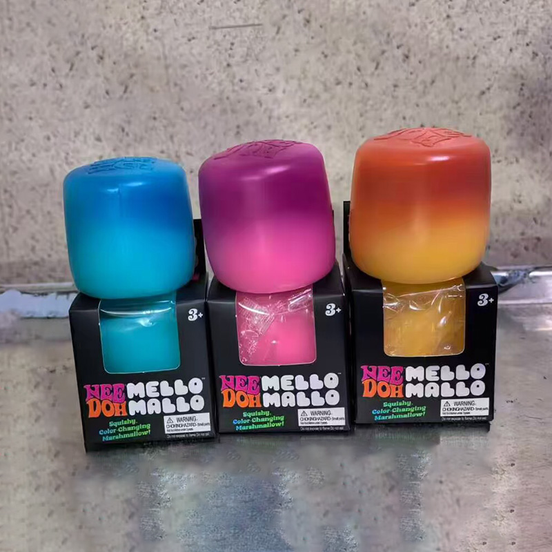 Gradient-colored marshmallows Random 1 piece