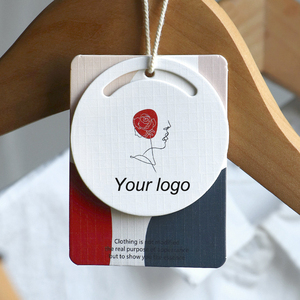 Logotipo impreso personalizado de lujo especial Swing ropa etiquetas colgantes de papel de ropa con cuerda para ropa - Product Image 1