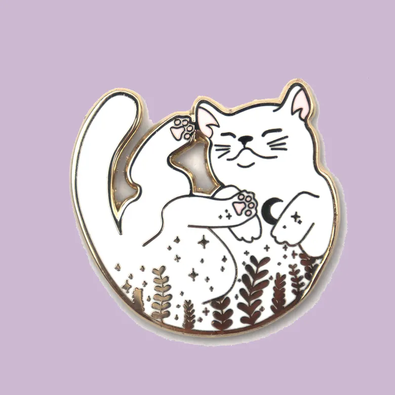 Alfileres con logotipo personalizado, accesorios de ropa, esmalte duro, artesanías de metal para gatos