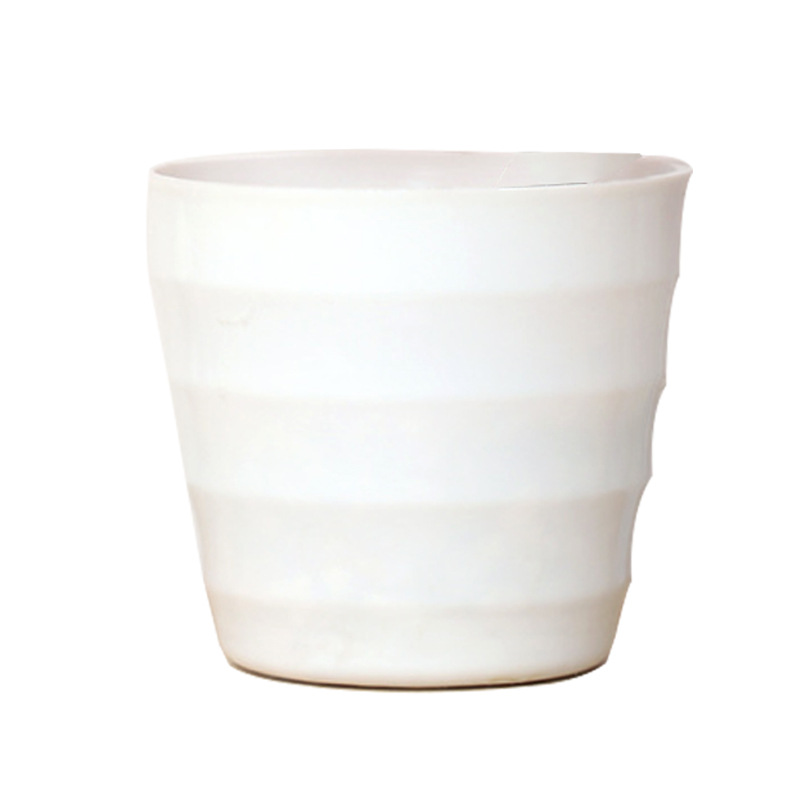 Pot de fleur blanc