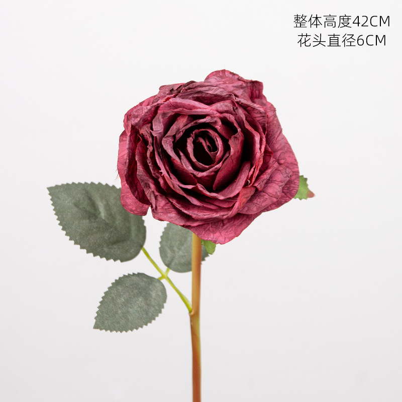 Rouge caramélisé - Rose à bord torréfié