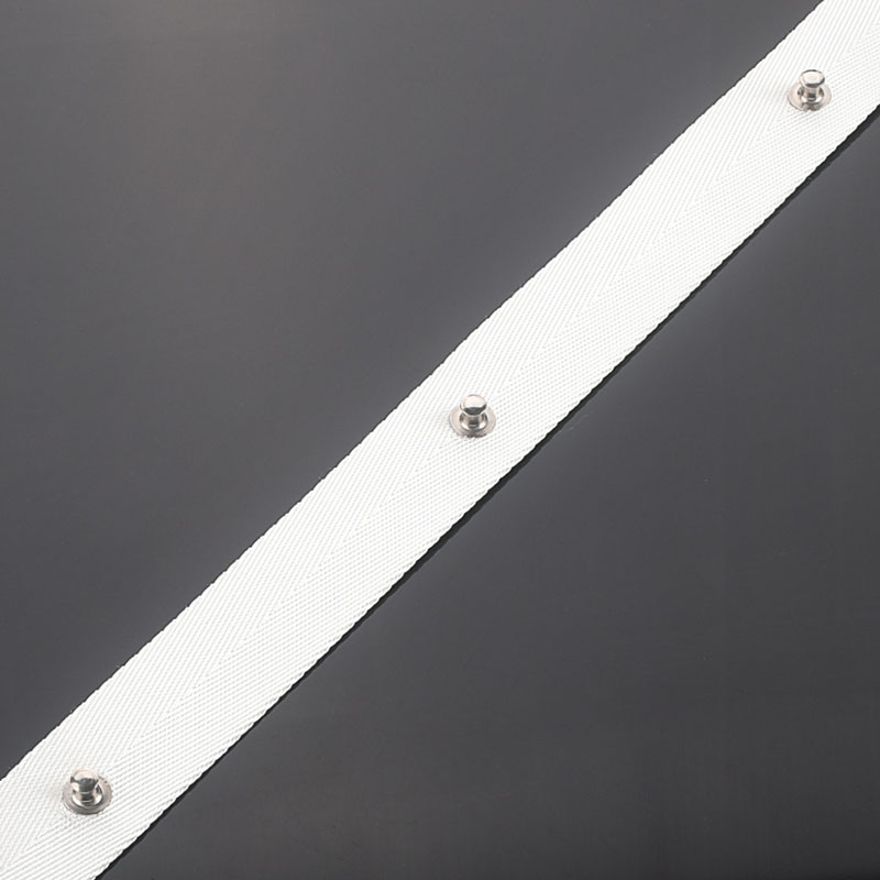 Cinta blanca de 125 mm.