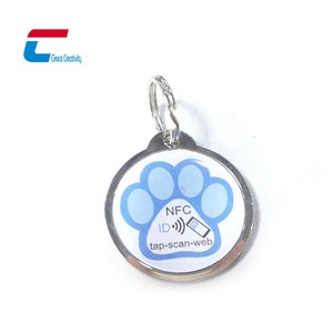 Etichetta RFID con collare in metallo resistente 13.56Mhz QR <span class=keywords><strong>Code</strong></span> Pet ID Tag Tag Chip Nfc per cani gatti