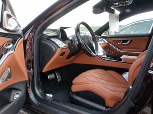ניקוי קלאסי, מרקדשesbenz <span class=keywords><strong>S680</strong></span> maybach sedan 6.0l v12 2022 מושבי עור