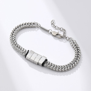 Özel moda Charm titanyum çelik bilezik erkekler için basit eşleştirme tasarımı ile dayanıklı malzeme renk solmaz - Product Image 2