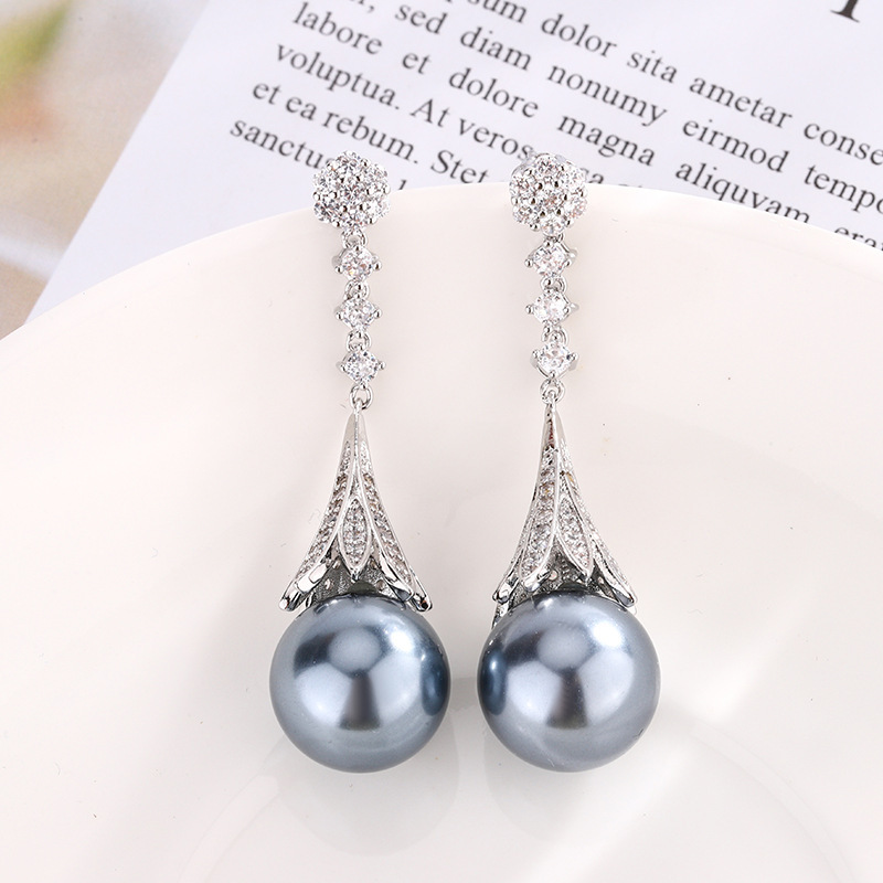 Boucles d'oreilles en perles grises