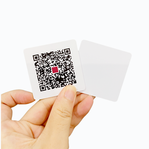 Tarjeta cuadrada de plástico de PVC con código QR NFC213 Tarjeta de visita cuadrada de redes sociales