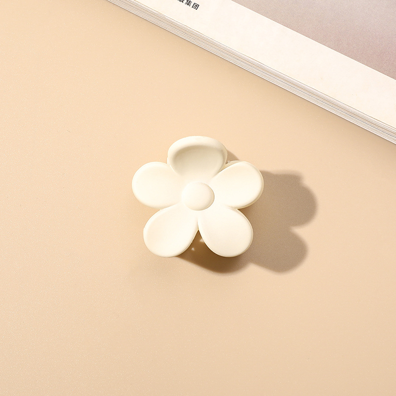 #02 Beige