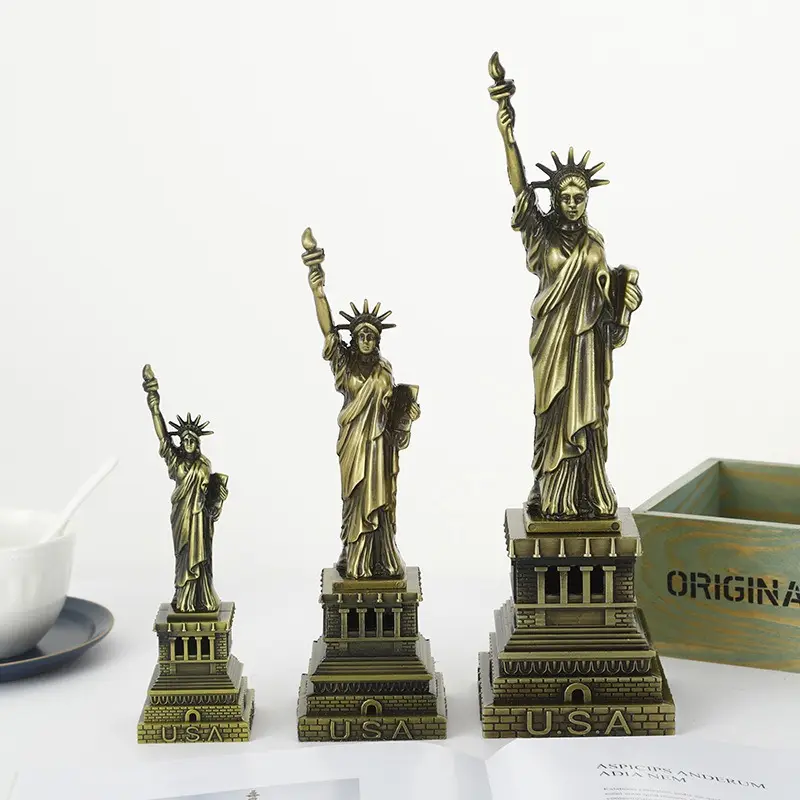 자유의 도매 동상 여행 금속 공예 장식품 창조적 인 홈 금속 공예 모델
