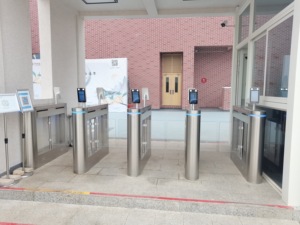 Qigong sistema di controllo accessi barriera oscillante Tcp ip canale di rete gate Controller di accesso altalena barriera