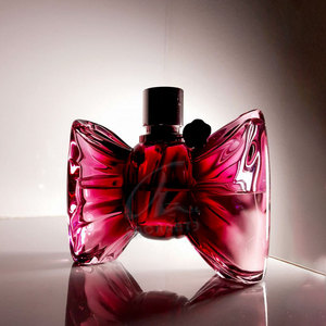 तितली की बोतल कस्टम 30 मिली 50 मिलीलीटर गुणवत्ता वाली महिलाओं गुलाबी खाली स्प्रे लक्जरी इत्र ग्लास खुशबू बोतल - Product Image 1