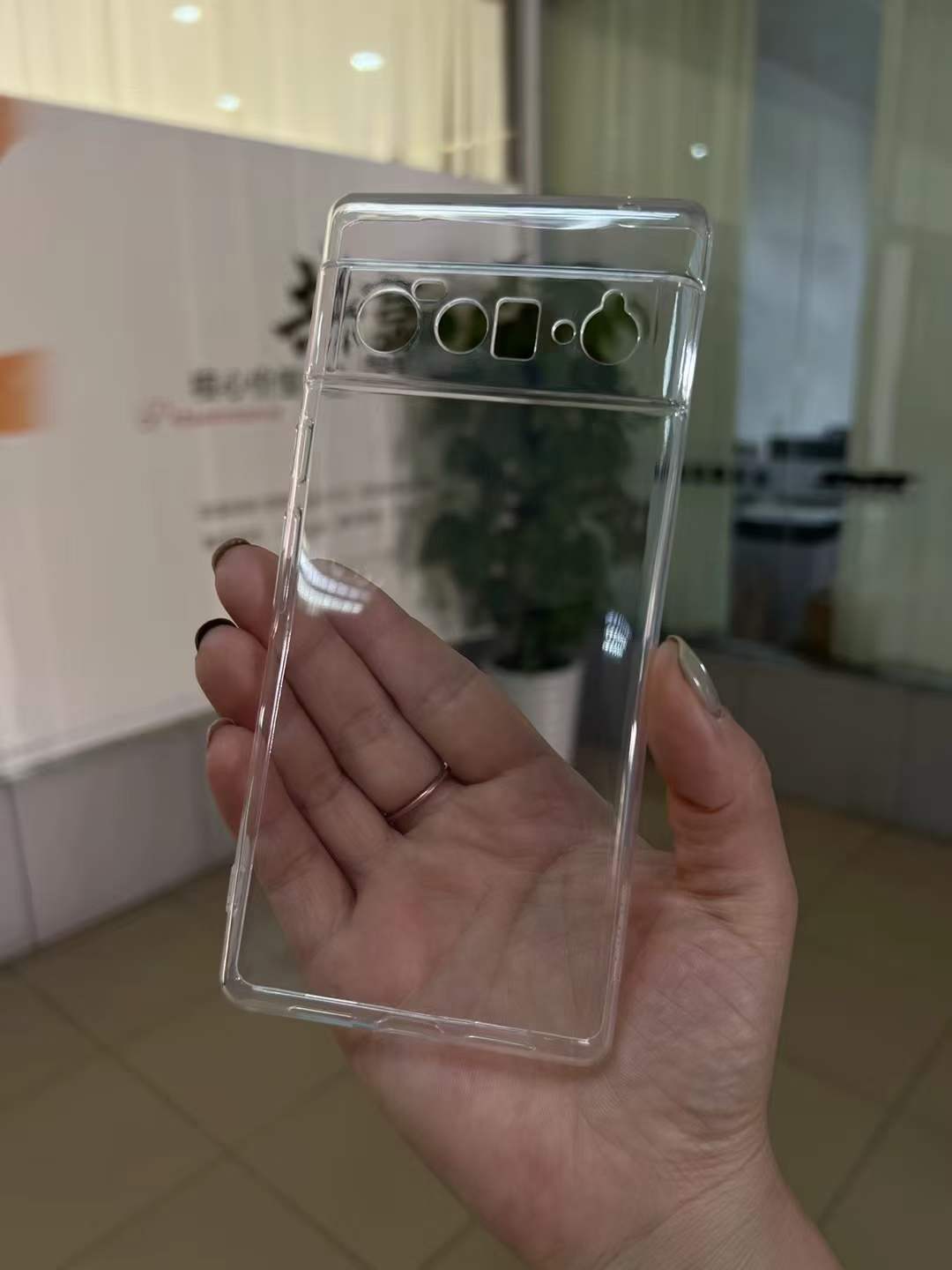 Mini Agujeros Transparentes