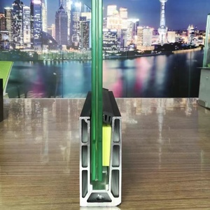 Indoor rahmenlose Balustrade Aluminium U-Kanal Glaszaun für Treppe Hochwertige Villa gehärtetes Glas U-Kanal Handlauf