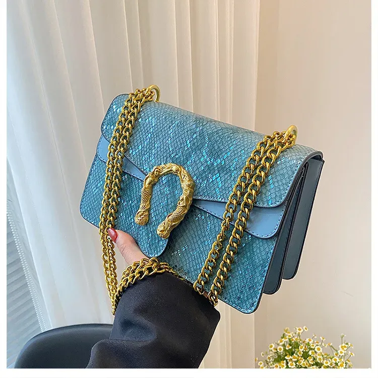 Bleu profond