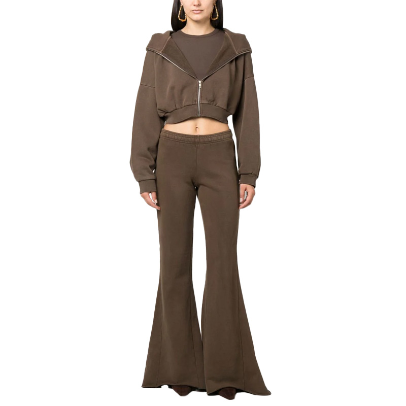 สีน้ำตาล