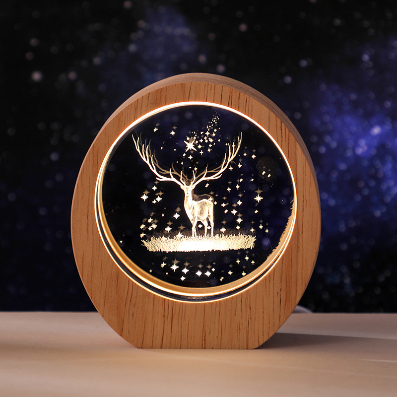 No word, a deer accompanied by a round wooden frame