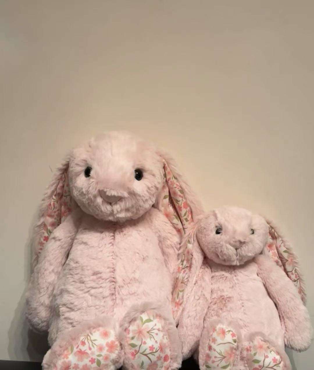 Lapin fleuri rose