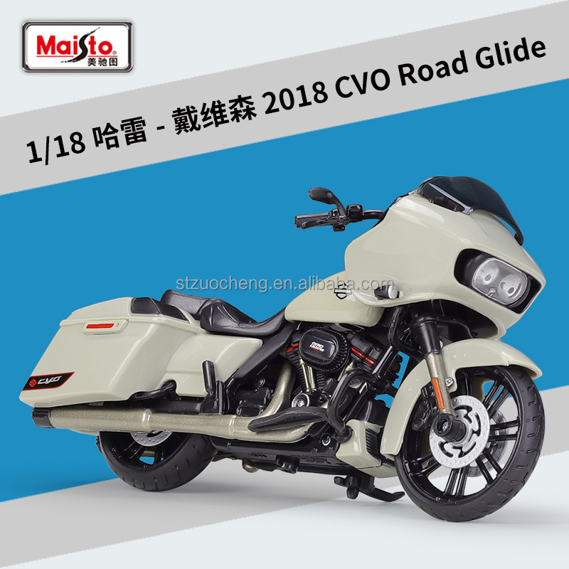 Harley 2018 CVO Road Glide gris clair