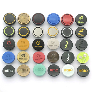 Botón a presión redondo de Metal de 15mm personalizado de fábrica, nuevo logotipo en relieve, botones de ropa chapados pulidos, decoración de ropa fundida a presión - Product Image 1