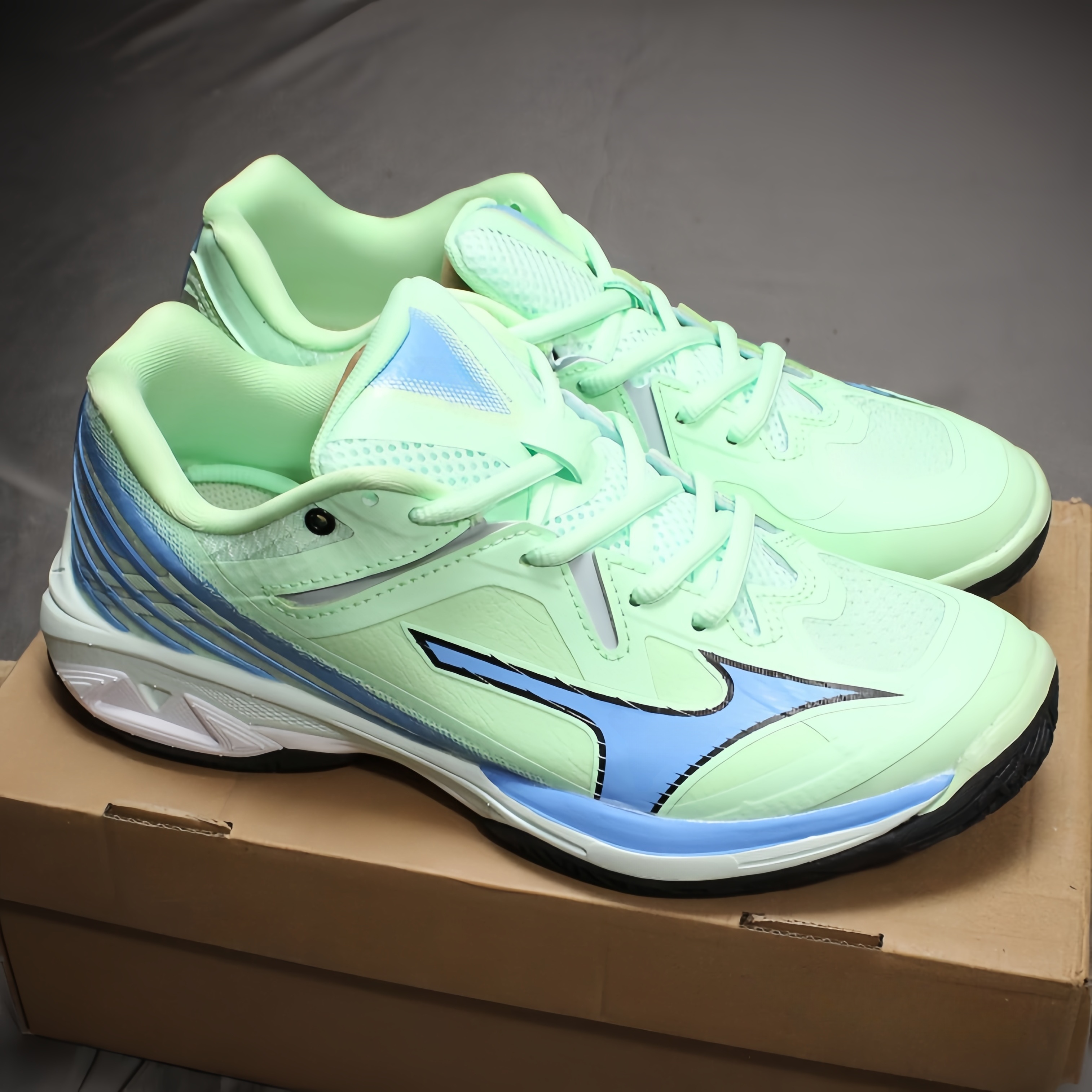 fluorescent green