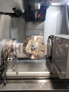 高精度VMC12705軸CNC垂直金属マシニングセンターGSK制御システムアルミニウムプロファイルコアモーター中国工場 - Product Image 6