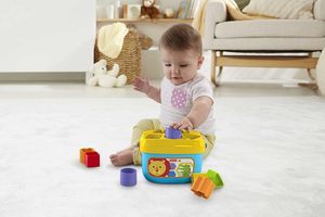 幼児の年齢のための遊びを分類するための10の形のスタッキングおもちゃの赤ちゃんの最初のブロックセット